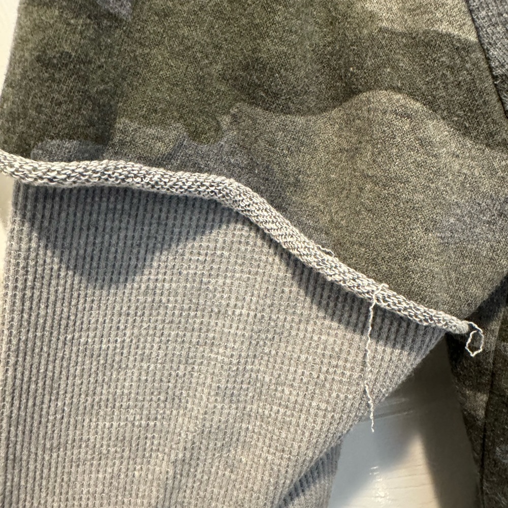 Mens NOVA Industries Camo Distressed Hoodie Size XL - Picture 2 of 13